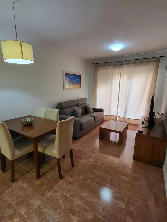¡Apartamento en primera línea con terraza y cerca de la piscina comunitaria! Vera